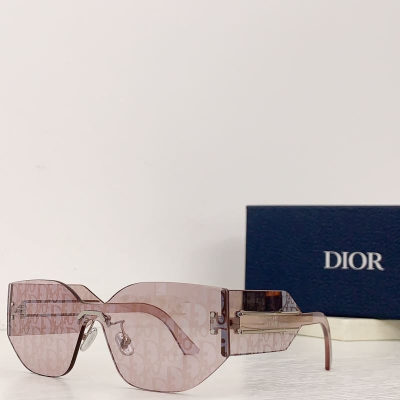 CHRISTIAN DIOR